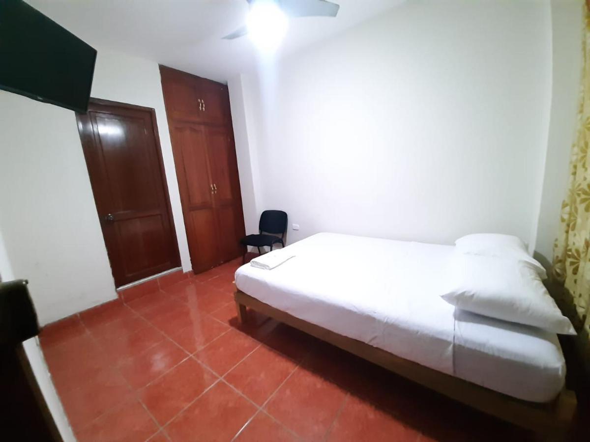Guest House Tumbes Esterno foto