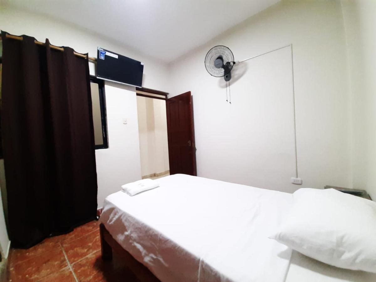 Guest House Tumbes Esterno foto