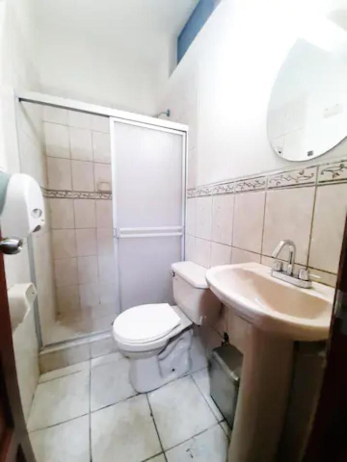 Guest House Tumbes Esterno foto