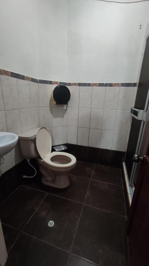 Guest House Tumbes Esterno foto