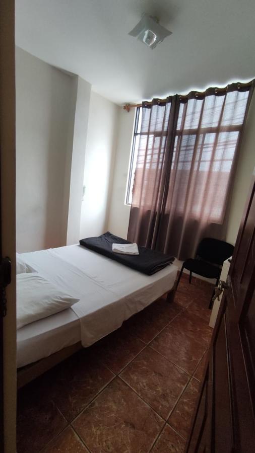 Guest House Tumbes Esterno foto
