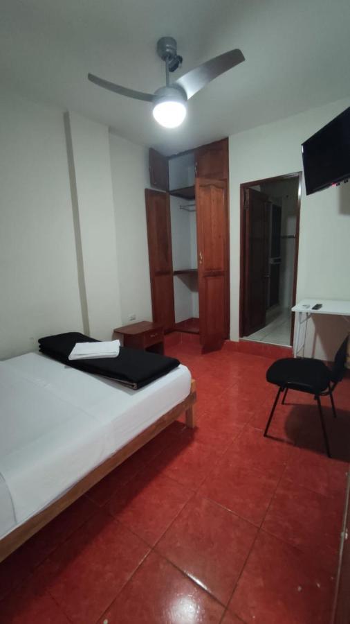 Guest House Tumbes Esterno foto