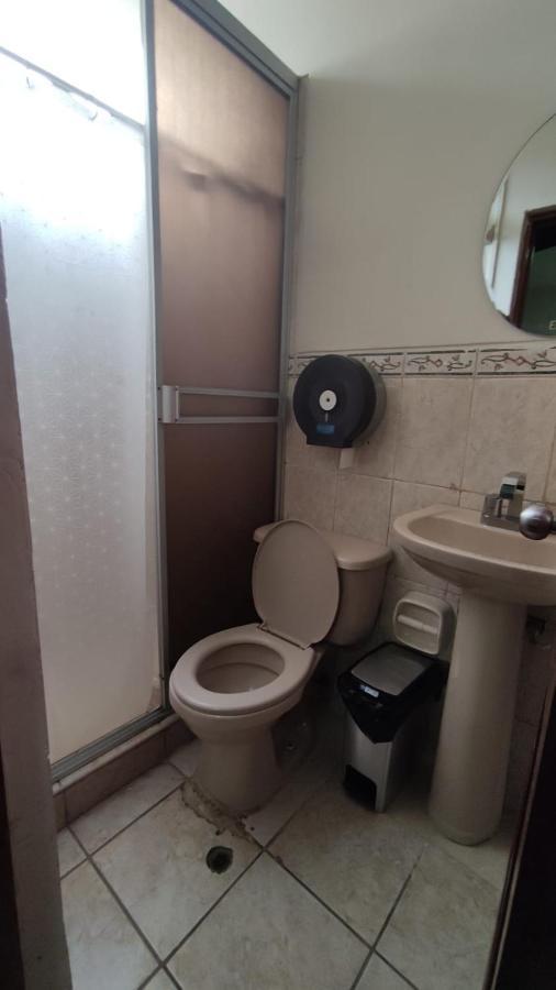 Guest House Tumbes Esterno foto