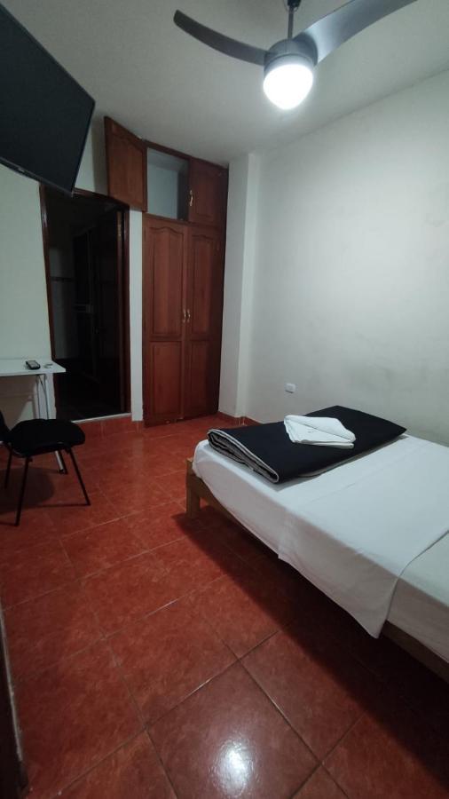 Guest House Tumbes Esterno foto