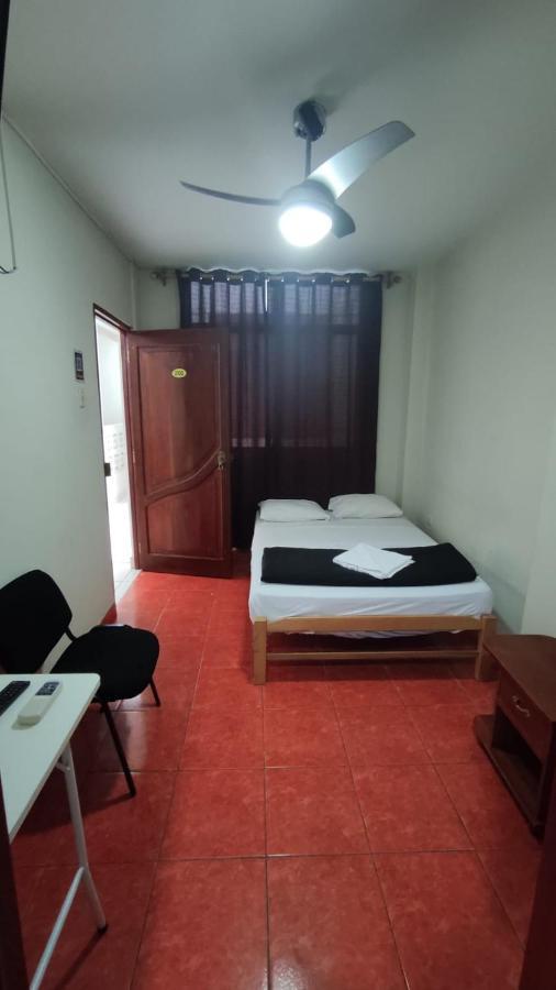 Guest House Tumbes Esterno foto